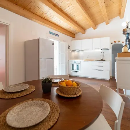 Guesthost - Ortigia Colourful Appartement Syracuse